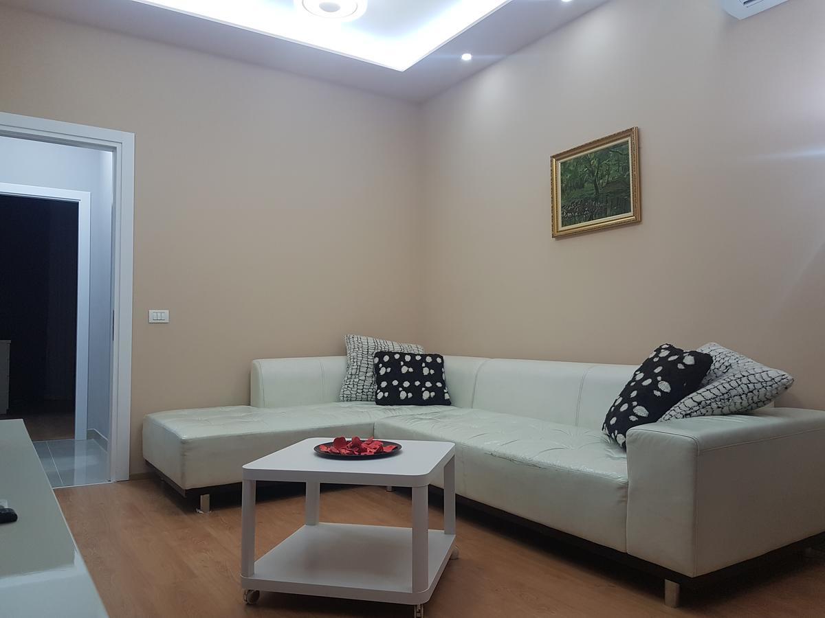 City Center Apartment Tirana Exterior photo